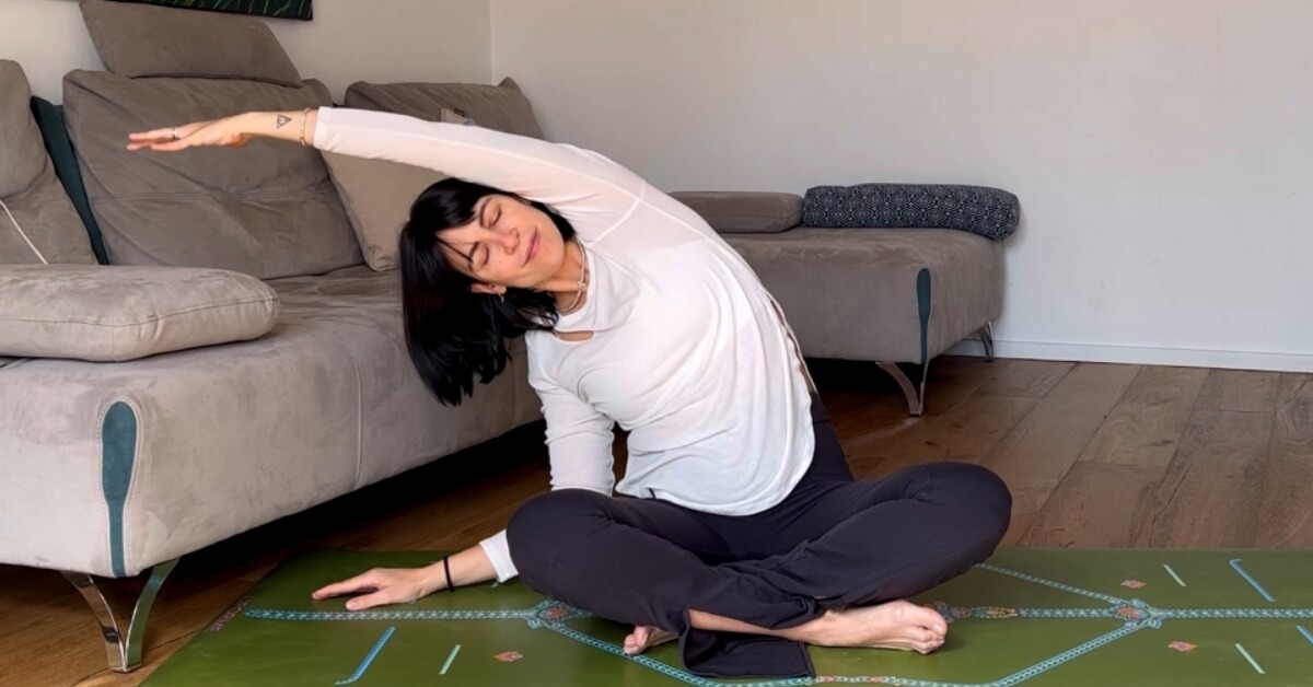 15 esercizi yoga per combattere il mal di schiena