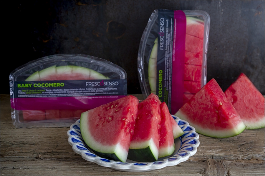 IL BABY COCOMERO A SPICCHI DI FRESCO SENSO E TUTTO QUELLO CHE C’È DA SAPERE SU QUESTO MERAVIGLIOSO FRUTTO ESTIVO
