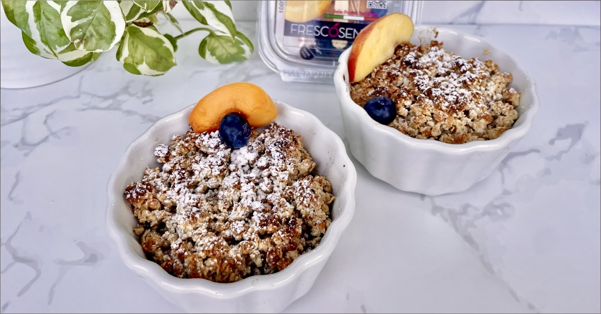 Crumble di cereali e frutta fresca