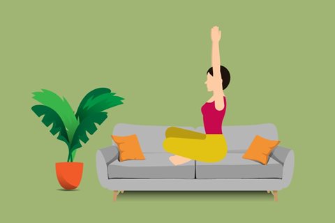 Yoga sul divano 