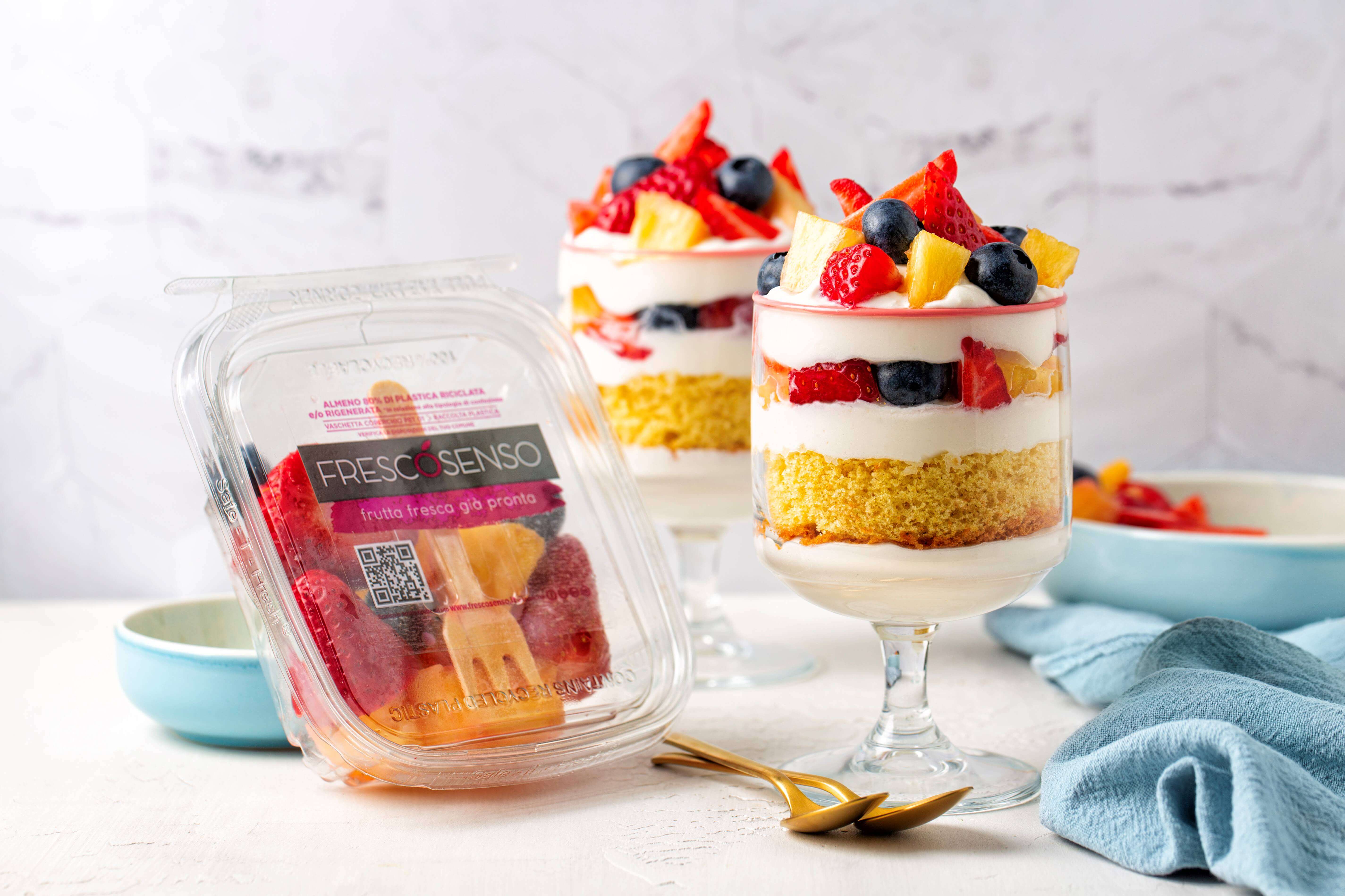 Trifle con mousse di ricotta e frutta fresca