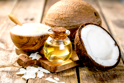 Olio di cocco: un rimedio naturale per pelle e capelli 